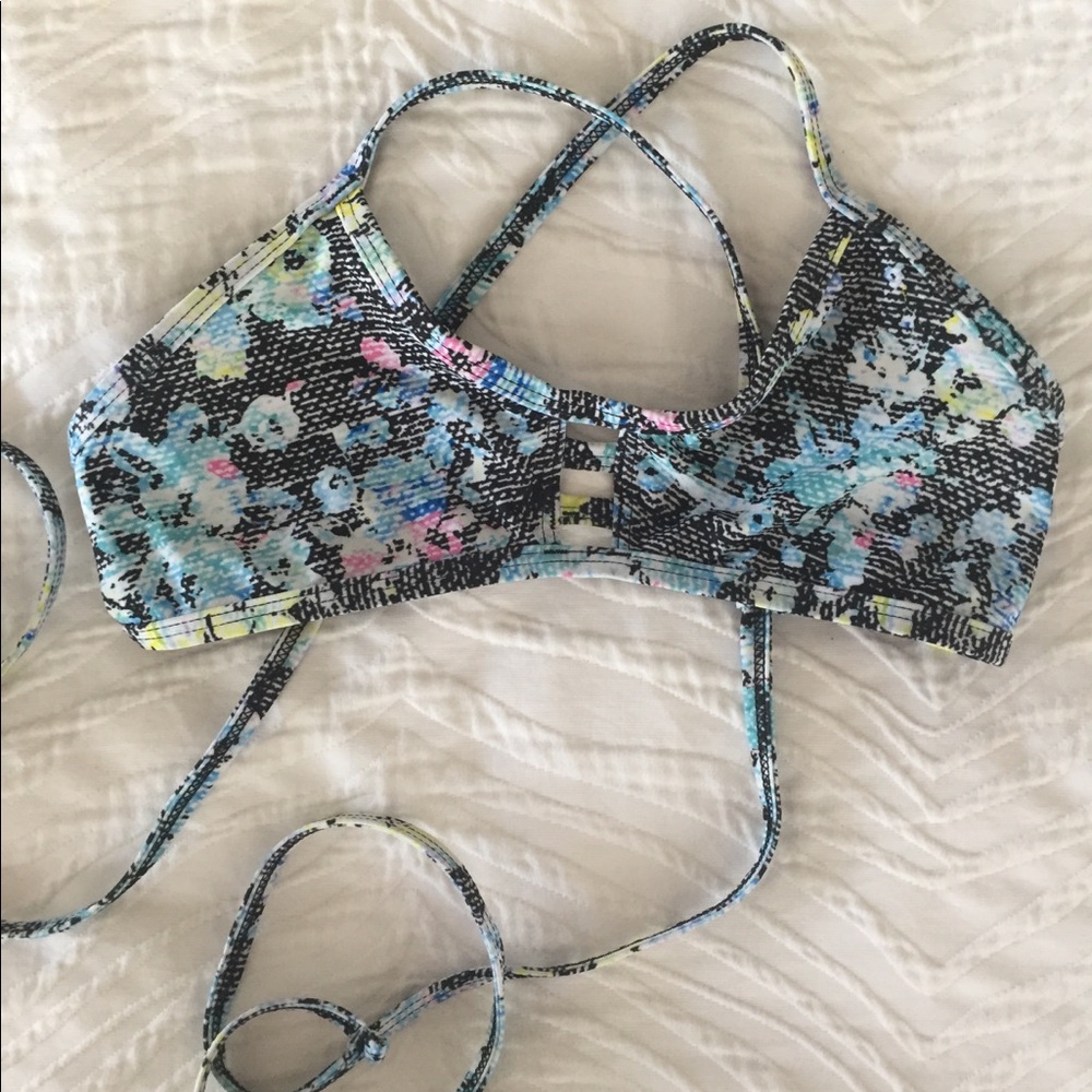 Bikini top